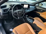 Lexus ES-300h 2023